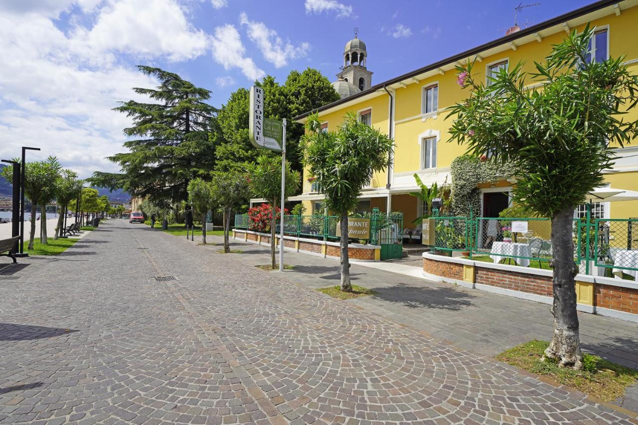 Hotel Ristorante Lepanto Сало Екстер'єр фото